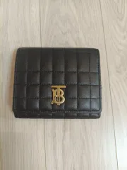 (正規品) バーバリー レディース 二つ折り財布 キルティング ローラ ブラック