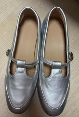 シルバー フラット シューズ