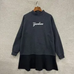 MLB ニューヨーク・ヤンキース 刺繍 ロゴ スウェット レイヤード ONE PIECE 85 A06586