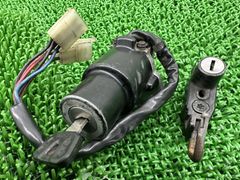 ヤマハ SR400 初期型 キーセットメインキー タンクキャップ - メルカリ