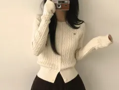 ベージュ ケーブル編みカーディガン 出品