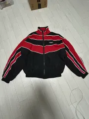 ノーマニュアル ウィンドブレーカー