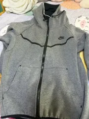 ナイキ テック フリース フーディー ジップアップ グレー