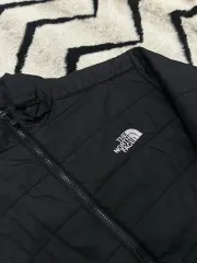 L THE NORTH FACE ザノースフェイス 軽量パデッド ジャケット/ブラック
