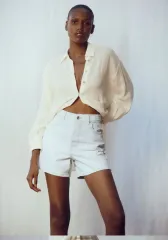 新品 ZARA ザラ ハイウエスト マムフィット デニム ショーツ ハーフパンツ ライトブルー 28 サイズ