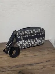 ディオール オブリーク ベルトバッグ