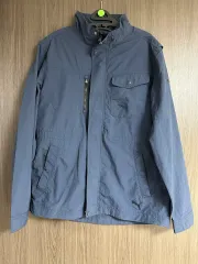 プーマ ウィンドブレーカー