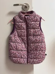 GAP 花柄 ダウン ベスト 5歳