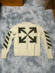 (M) オフホワイト アロー ニット 白