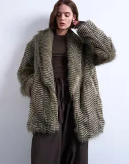 トップショップ レディース アウター コート Topshop faux fur striped shawl mid length coat Black ブラックのサムネイル
