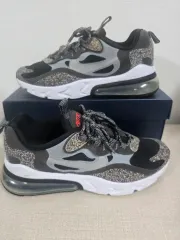 ナイキ エアマックス 270 リアクト 240サイズ