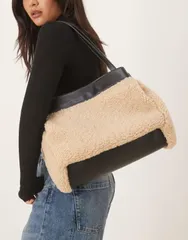 エイソス レディース バッグ コントラスト ASOS DESIGN faux shearling tote with contrast panel in oatmeal オートミールのサムネイル