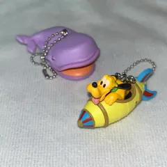 新品) TOKYO Disney Resort 限定 Pluto ゴーリング キーホルダー 2種