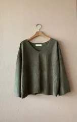 Discoat Vネック長袖Tシャツ ブラウス カーキ 66