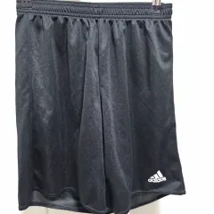アディダス 黒色 ハーフパンツ S
