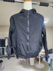 ブラック ウィンドブレーカー フード アウター