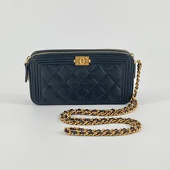 CHANEL（シャネル）　ボーイシャネル　チェーンウォレット　22番台　A84069　ショルダーバッグ　ブラック