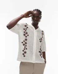 トップマン メンズ トップス ポロシャツ フラワー柄 シャツ 刺繍 フラワー Topman camp collar embroidered floral crochet shirt in ecru Eのサムネイル