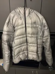 ニューバランス フライング 77 軽量ダウン