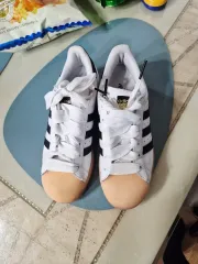 アディダス SUPERSTAR 白黒 スニーカー