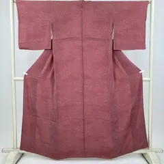 たんす屋 リユース着物（中古） 小紋 濃ピンク カジュアル セミフォーマル 伊勢型調 寄せ柄 袷 絹【身丈】153cm【裄丈】66cm  洗い済 7650000348942