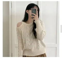 ワンオフショルダー スリット ケーブル編み ニット アイボリー