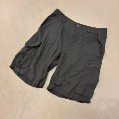 コロンビア カーキ カーゴ ハーフ パンツ