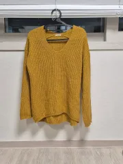 GU レディース Vネック ニット セーター 出品 (サイズ: XL / カラー: イエロー)