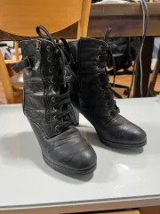 ブラック レースアップ アンクル ブーツ 240