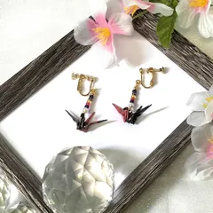紺×紫×紅梅色の和柄折り鶴イヤリング 千代紙使用 大人かわいい上品和風アクセサリー ハンドメイド  oh-02731