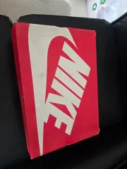 ナイキ エア マックス 90 エッセンシャル