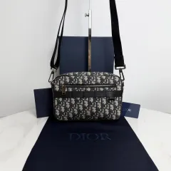 ディオール オブリーク サファリ メッセンジャーバッグ