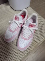 ナイキ エアフォース 1 '07 QS バレンタイン デー サイズ255 出品