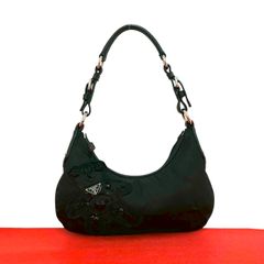極 美品 GUCCI グッチ オールドグッチ ヴィンテージ GG ロゴ レザー 本革 ショルダーバッグ ポシェット サコッシュ ブラック 52323 極 美品 GUCCI グッチ オールドグッチ ヴィンテージ GG ロゴ レザー 本