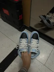 ナイキ エア ジョーダン 1 ミッド アイス ブルー ブラック GS