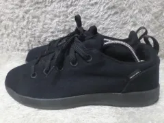 270 ザノースフェイス メリノウール トリプル ブラック スニーカー 中古 靴