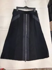 DKNY ブラック ジッパー POINT スカート (0 サイズ)