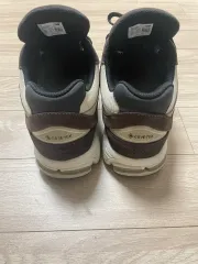 New Balance ニューバランス 2002r GORE-TEX ゴアテックス