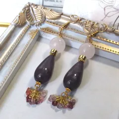 幻想的しずくビーズと  ローズクォーツとマルチスピネルピアス  NO.191