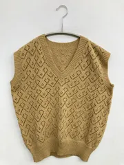 ベスト ベージュ