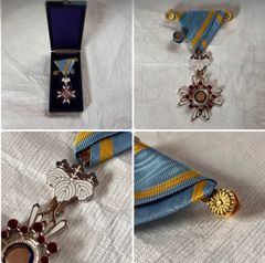 美品】制度改正後 新型 瑞宝小綬章（級勲四等瑞宝章）略綬付 完品 勲章