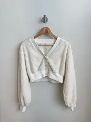 アイボリー クロップド ファー カーディガン