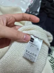 GU アイボリー ニット セーター