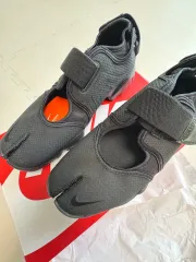 ナイキ エア リフト ブラック(260)