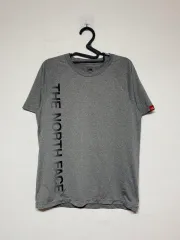 THE NORTH FACE ザノースフェイス キッズ 機能性 半袖Tシャツ 160 (レディース可能)