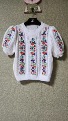 花刺繍ニット