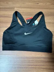 (新品) NIKE スポーツブラ ブラトップ m