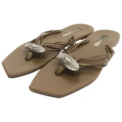 PIPPICHIC (ピッピシック) コンチョ付き トングサンダル  ブラウン S