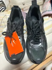 ナイキ V2K RUN ブラック スニーカー