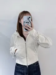 マリテフランソワジルボー ビックロゴ クロップド ツーウェイ フードジップアップ